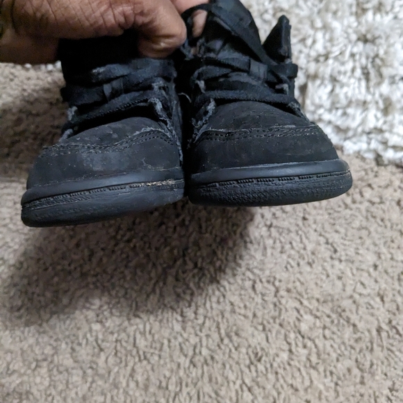 Kids Shoes - Picture 8 of 9